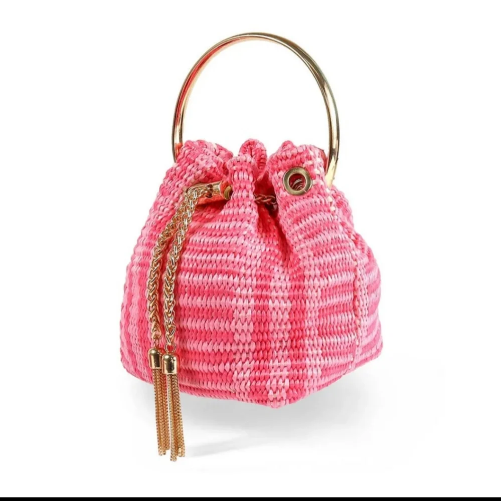 ✨Host Pick✨Liliana Pink Woven Bucket Bag NWT - Picture 4 of 4